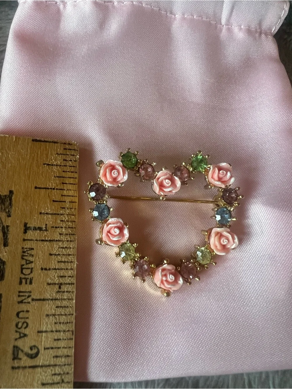 Avon vintage 1980-1990’s gold tone heart brooch, resin roses/rhinestones, good